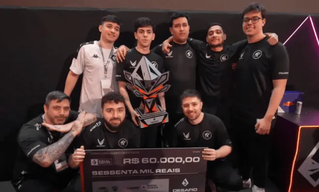 Fluxo vence primeiro torneio