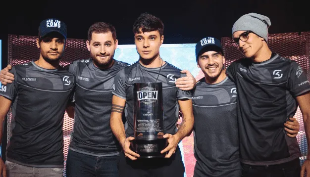 Felps campeao com a SK Gaming