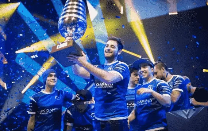 Fallen Campeão pela SK Gaming