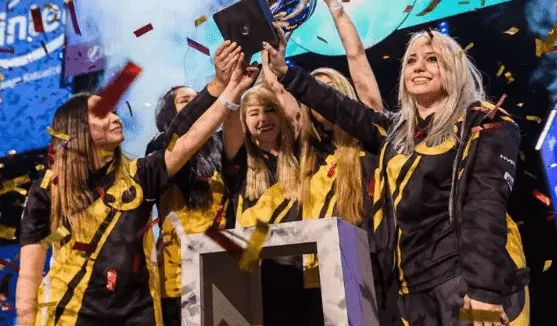 counter strike feminino