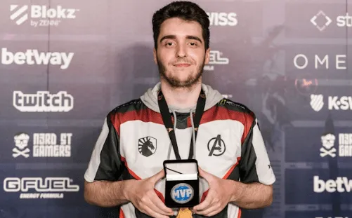 NAF recebe MVP CS