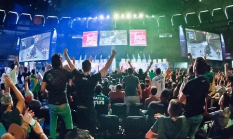 principais patrocinadores do CS