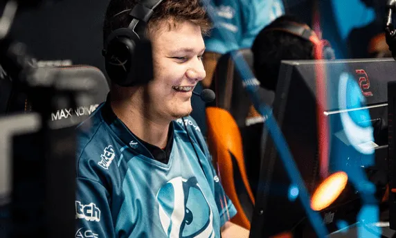 trajetória de NEKIZ no CS